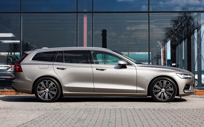 Volvo V60 cena 96900 przebieg: 165015, rok produkcji 2018 z Mińsk Mazowiecki małe 781